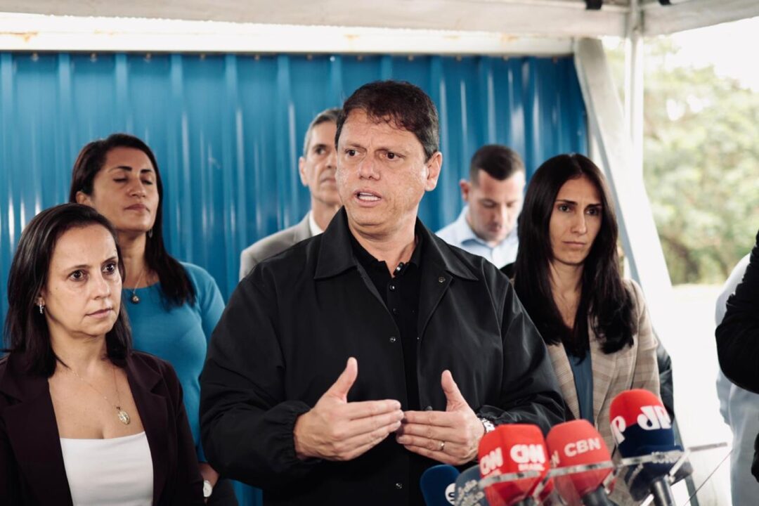 Tarcísio chega a 55,2% no primeiro turno, aponta AtlasIntel