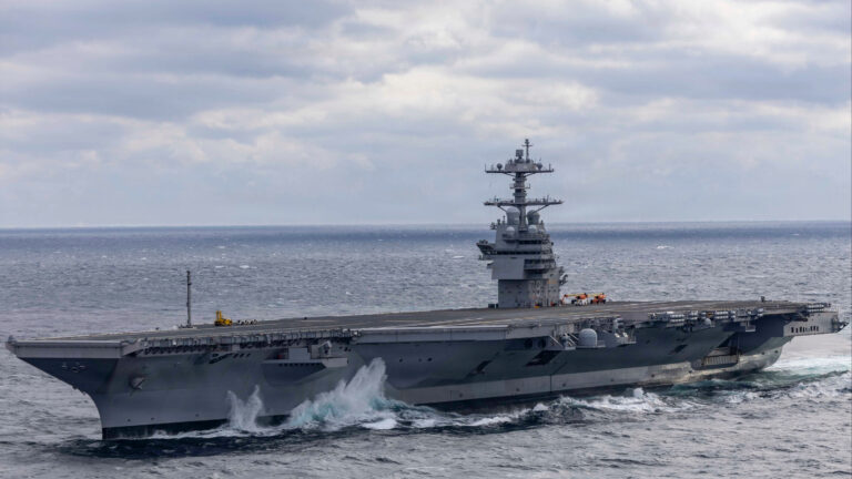 USS John F. Kennedy novo superporta-aviões americano de US$ 13,2 bilhões será entregue na primavera de 2027