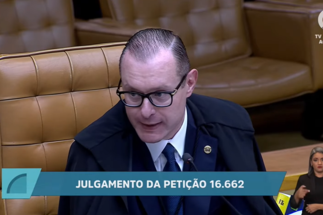 Zanin questiona necessidade de STF seguir manifestação do Ministério Público