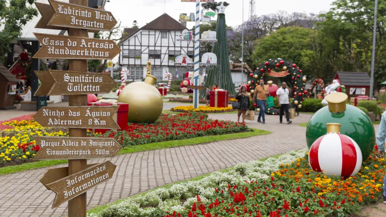Nova Petrópolis encanta com jardins floridos e clima europeu // Créditos: depositphotos.com / diegograndi