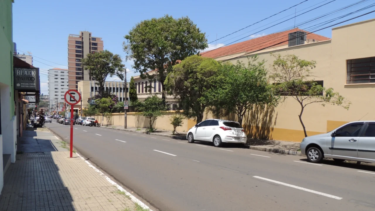 Um doutor para cada 100 habitantes: a cidade do interior que desenvolve relógios atômicos e ajuda a medir a hora do planeta