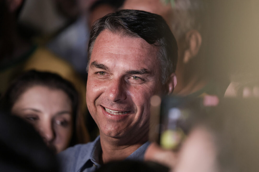 Flávio acusa diretor-geral da PF de favorecer o PT e pede investigação