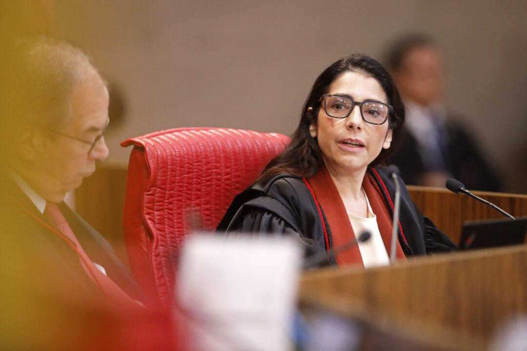 Ministra do TSE que proibiu púlpito vazio já defendeu voto em Lula