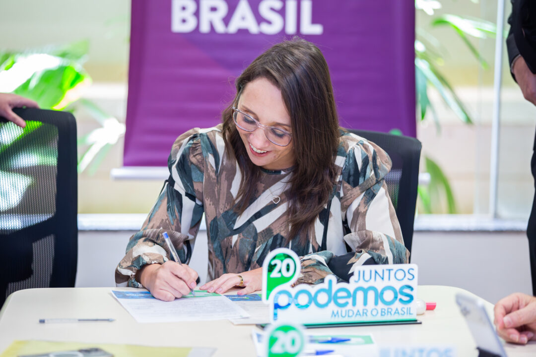 Podemos é o quinto partido a anunciar apoio a Flávio