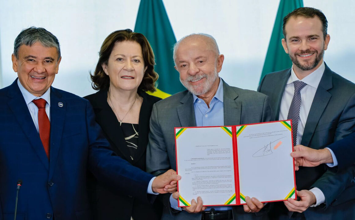 O estranho processo do governo Lula para reajustar o Bolsa Família