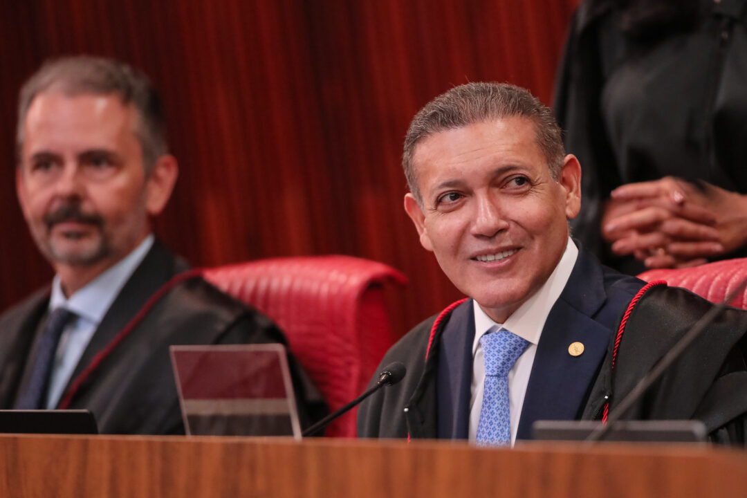 Nunes Marques desobriga Globo de convidar Renan Santos para debate