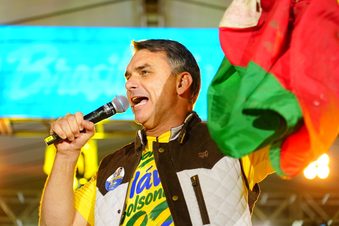 Crusoé: Ex-presidentes ibero-americanos manifestam apoio a Flávio