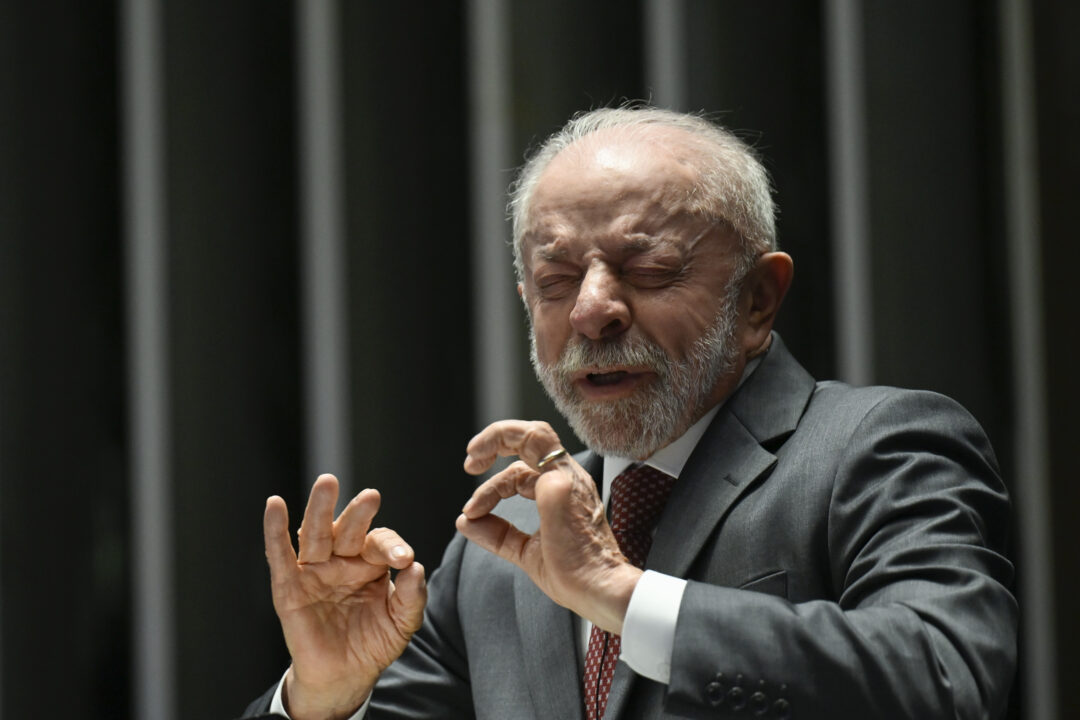 Coordenador de Lula diz que petista aceita condições de Flávio para abrir sigilos
