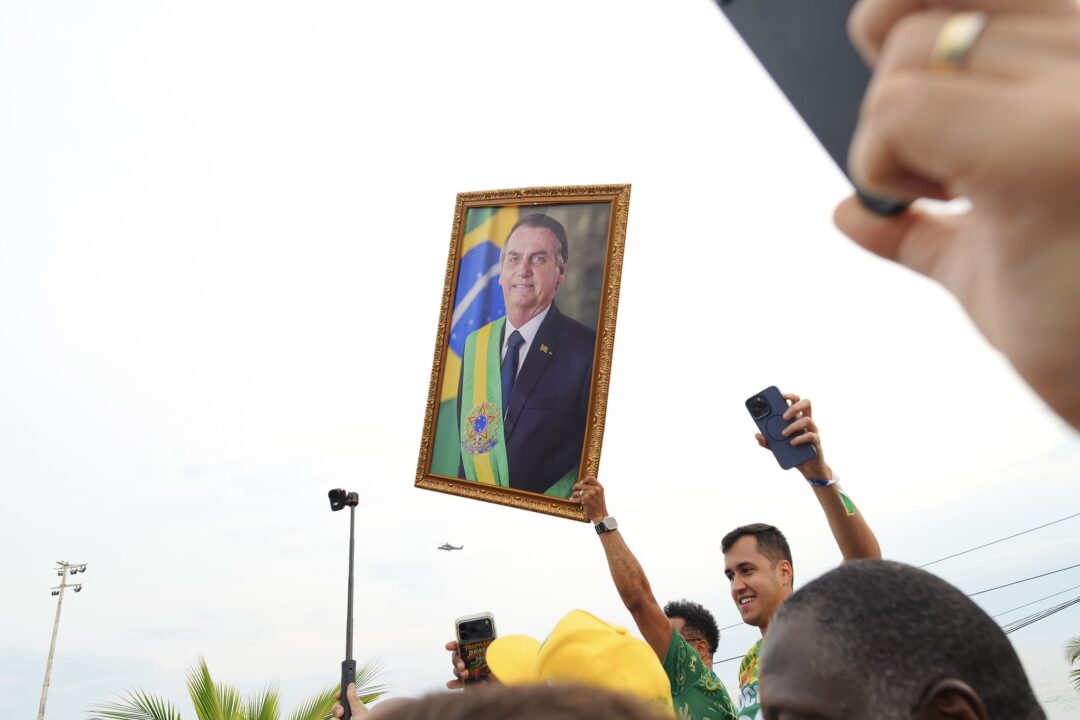 Crusoé: Bolsonaro não sabia da fuga de Flávio, diz Valdemar