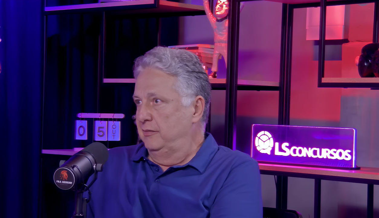Garotinho debocha de Paes: “Quem escolheu a derrota foi ele”