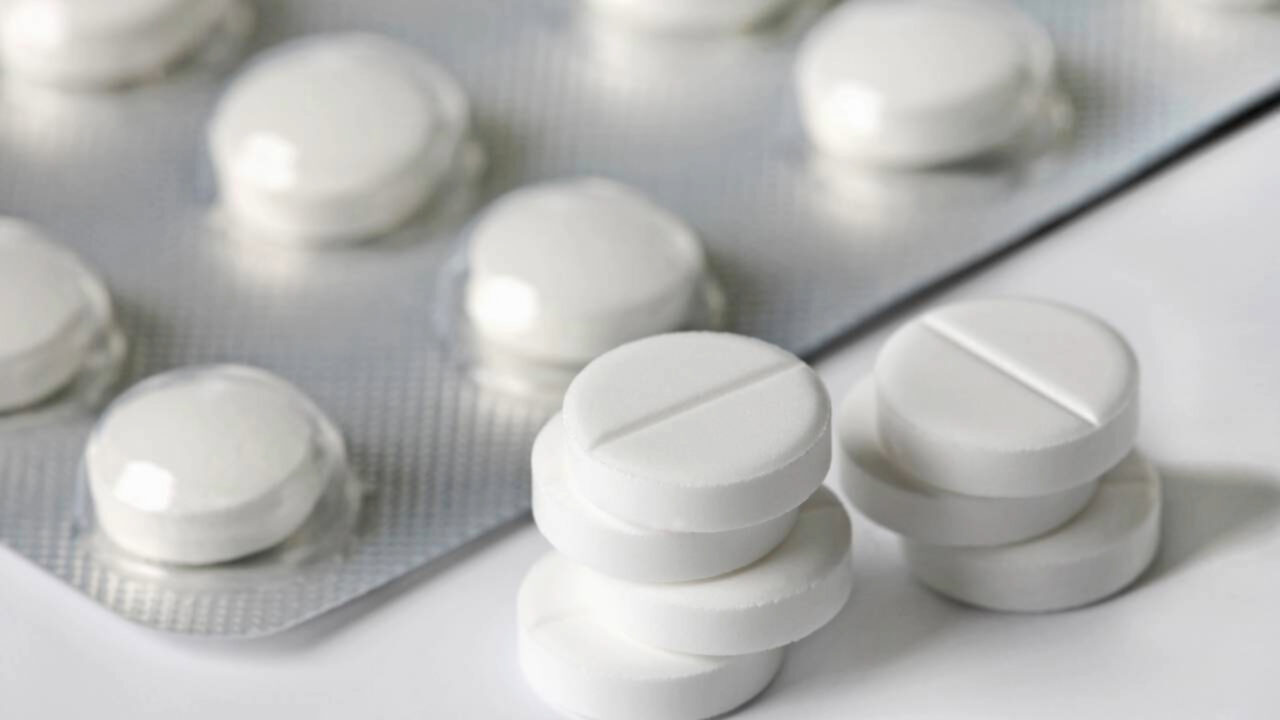 Agência Federal de Saúde anuncia recall nacional de mais de 100.000 frascos de paracetamol vendidos na Amazon