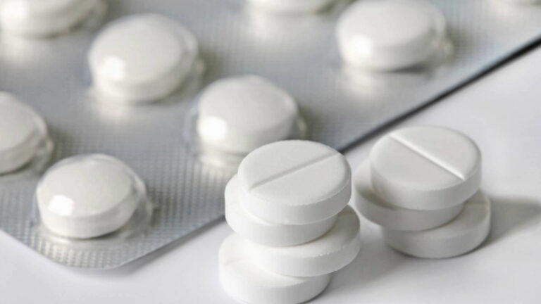 Agência Federal de Saúde anuncia recall nacional de mais de 100.000 frascos de paracetamol