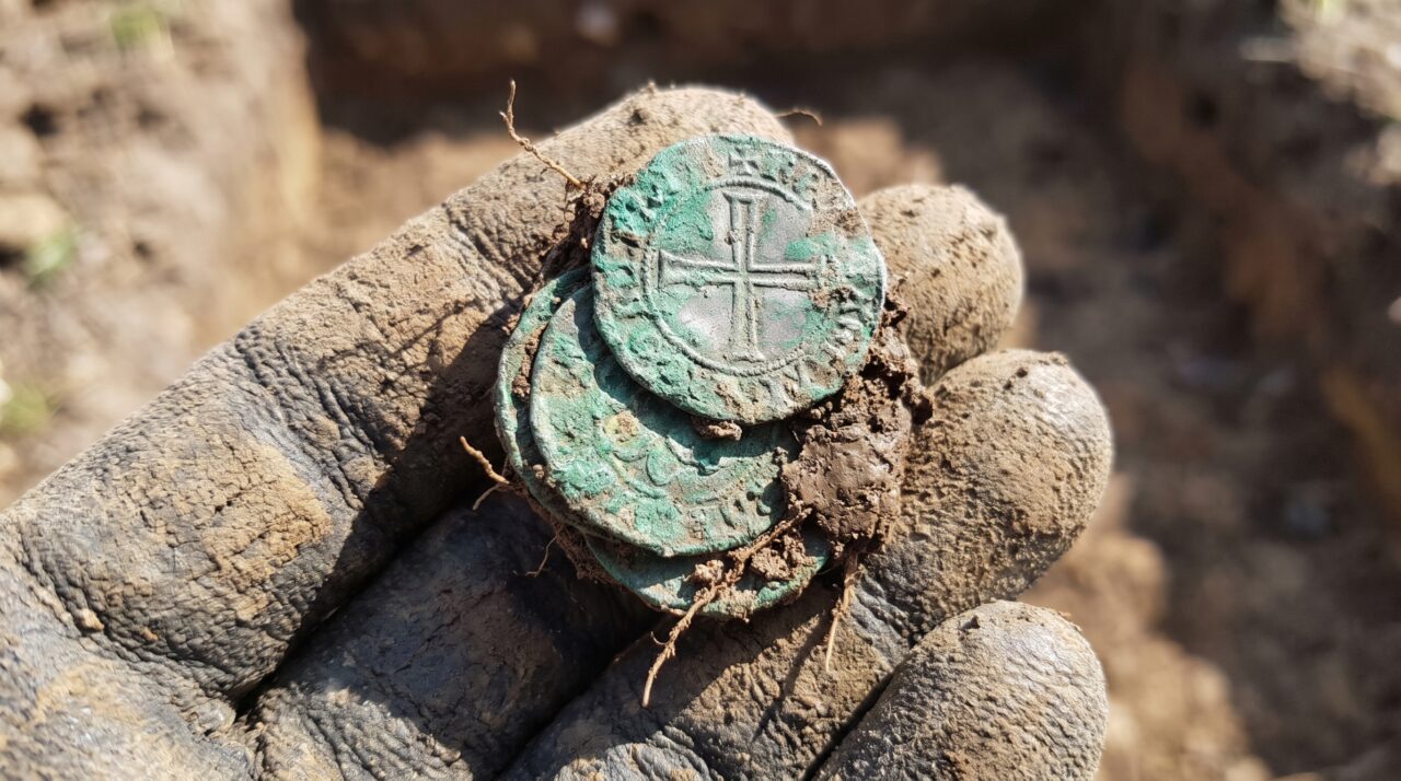 Vinte moedas anglo-saxãs apareceram juntas perto do Vaticano e revelaram uma pequena Inglaterra funcionando dentro da Roma medieval