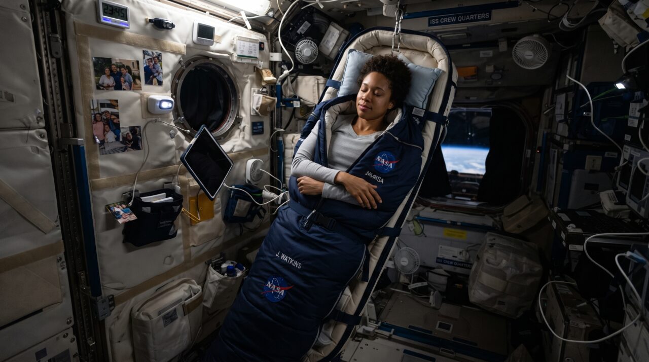 A privação de sono e o uso de remédios por astronautas no espaço