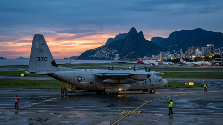 Avião militar dos Estados Unidos entra no espaço aéreo brasileiro e pousa no Rio; voo levanta questionamentos