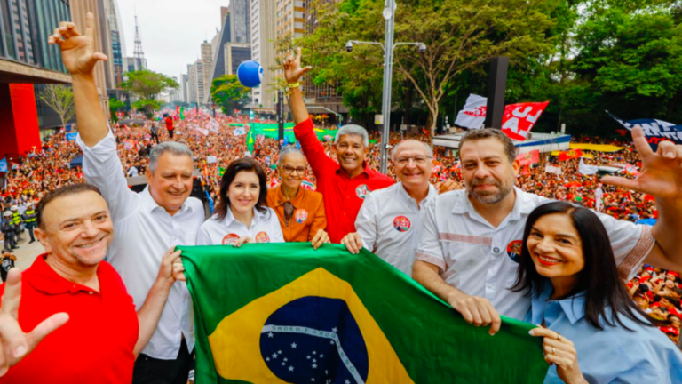 Aliados de Lula na avenida Paulista