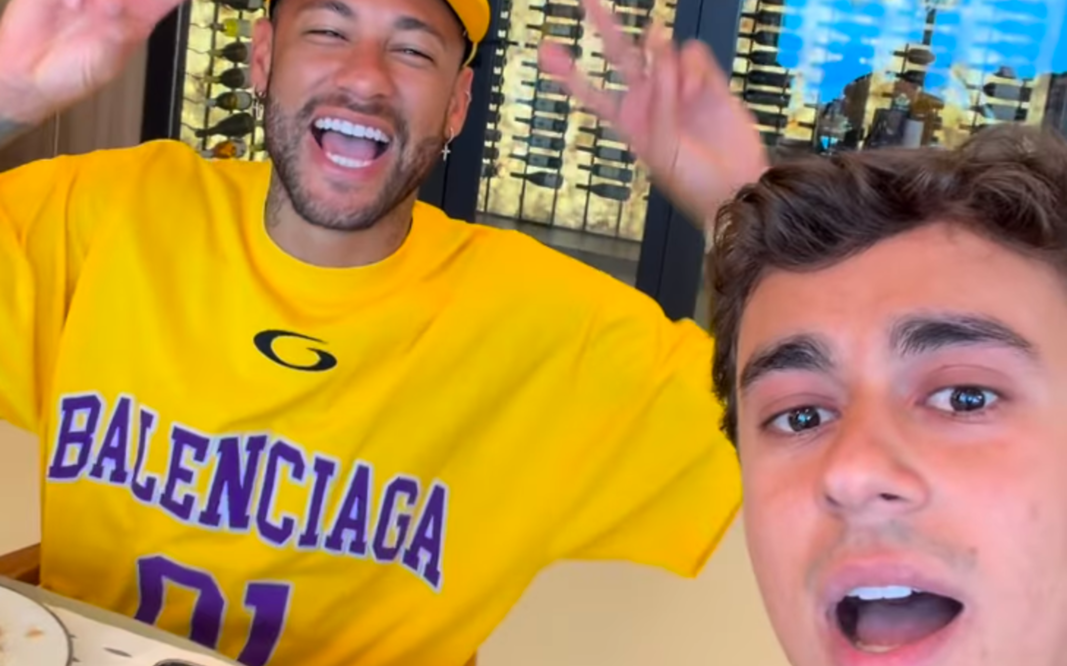 Nikolas publica vídeo com Neymar Jr. fazendo número de Flávio