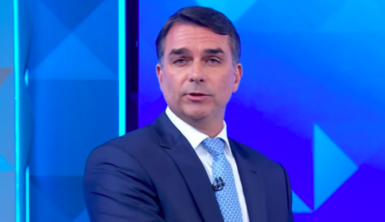 Flávio Bolsonaro no debate da Globo