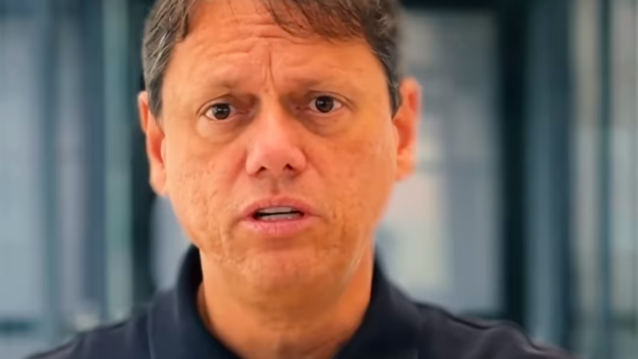 Tarcísio publica vídeo com tom presidencial