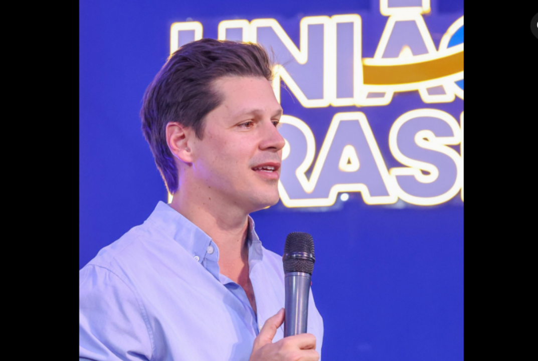 Daniel Vilela é reeleito governador de Goiás e livra Caiado de vexame