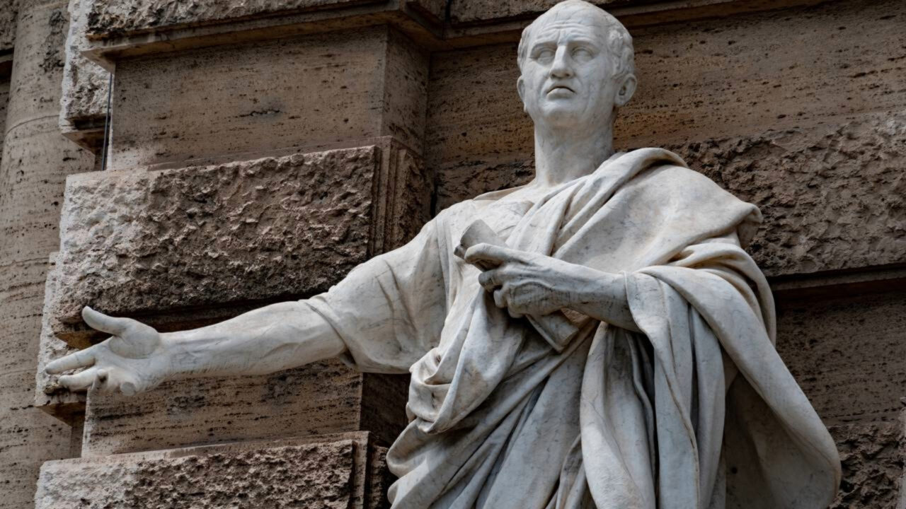 Cícero, político romano, filósofo, escritor, jurista, além de um excelente orador Os homens são como vinhos a idade azeda o mal e melhora o bom