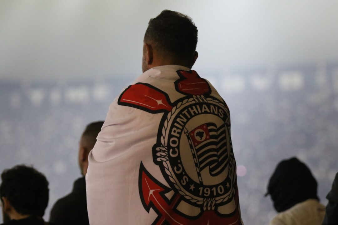 Crusoé: Corinthians anuncia acordo de confidencialidade com a Caixa