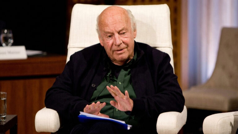 Eduardo Galeano, escritor uruguaio Conheço pessoas profundamente cultas que não sabem ler ou escrever porque culta é aquela que é capaz de ouvir a outra