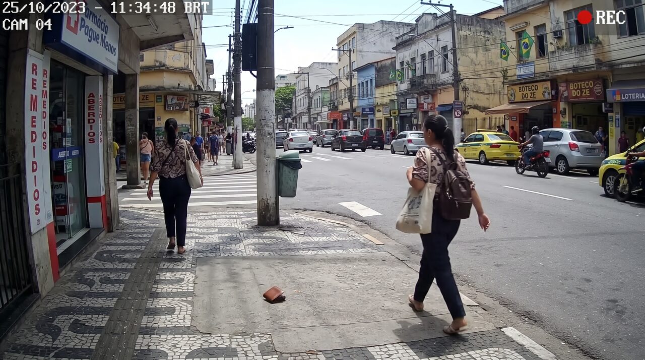 O crime de apropriação de coisa achada ao ficar com dinheiro encontrado na rua
