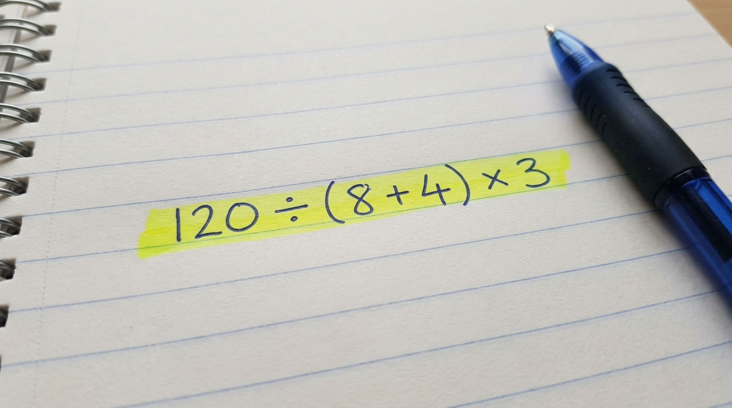 Só 1 em cada 8 resolve 120 ÷ (8 + 4) × 3 sem inverter a ordem das operações