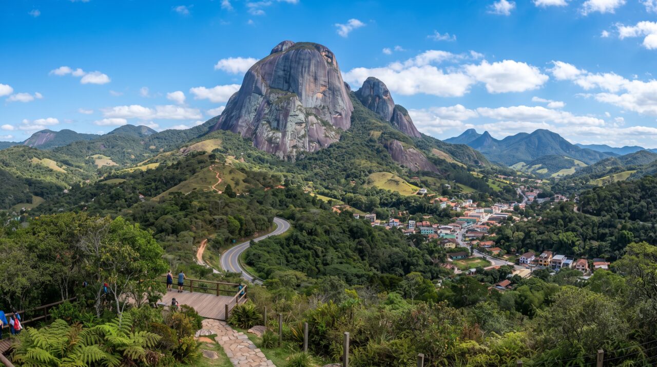 As curiosidades e características da Pedra Azul na cidade capixaba de Domingos Martins.