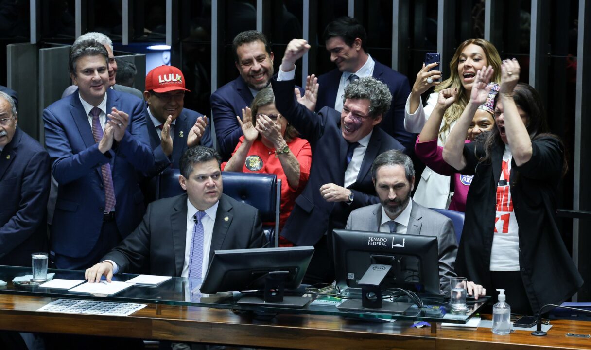 Crusoé: Presidente da Frente de Prefeitos chama fim da 6×1 de “demagogia eleitoral”