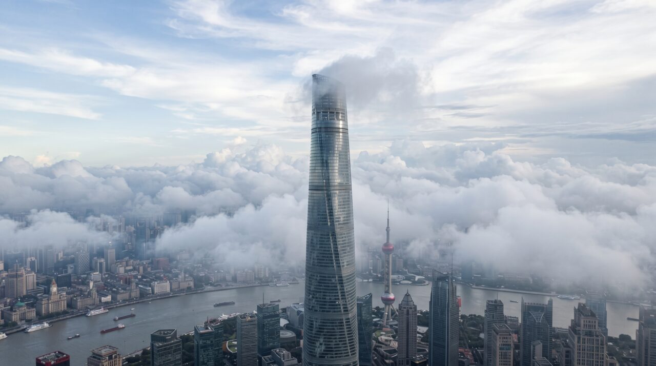 A engenharia e as curiosidades por trás do arranha-céu Shanghai Tower