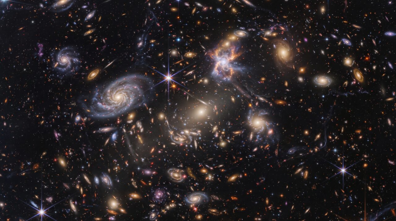 Astrônomos detectaram um sinal misterioso vindo do espaço vazio. Ninguém sabe o que é