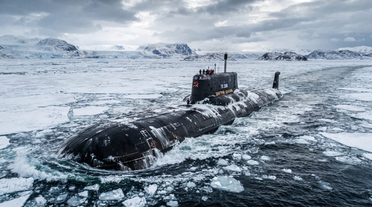 A engenharia e a história do maior submarino do mundo criado na Guerra Fria