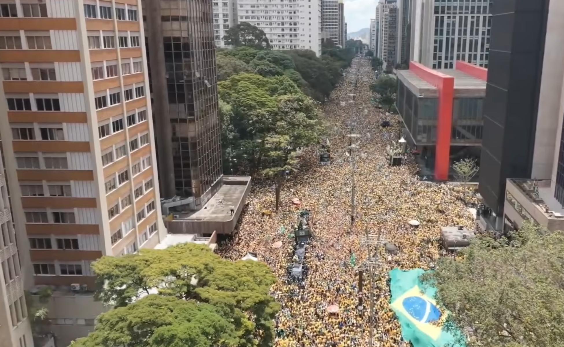 Flávio Bolsonaro faz ato na Paulista com Tarcísio e Nikolas