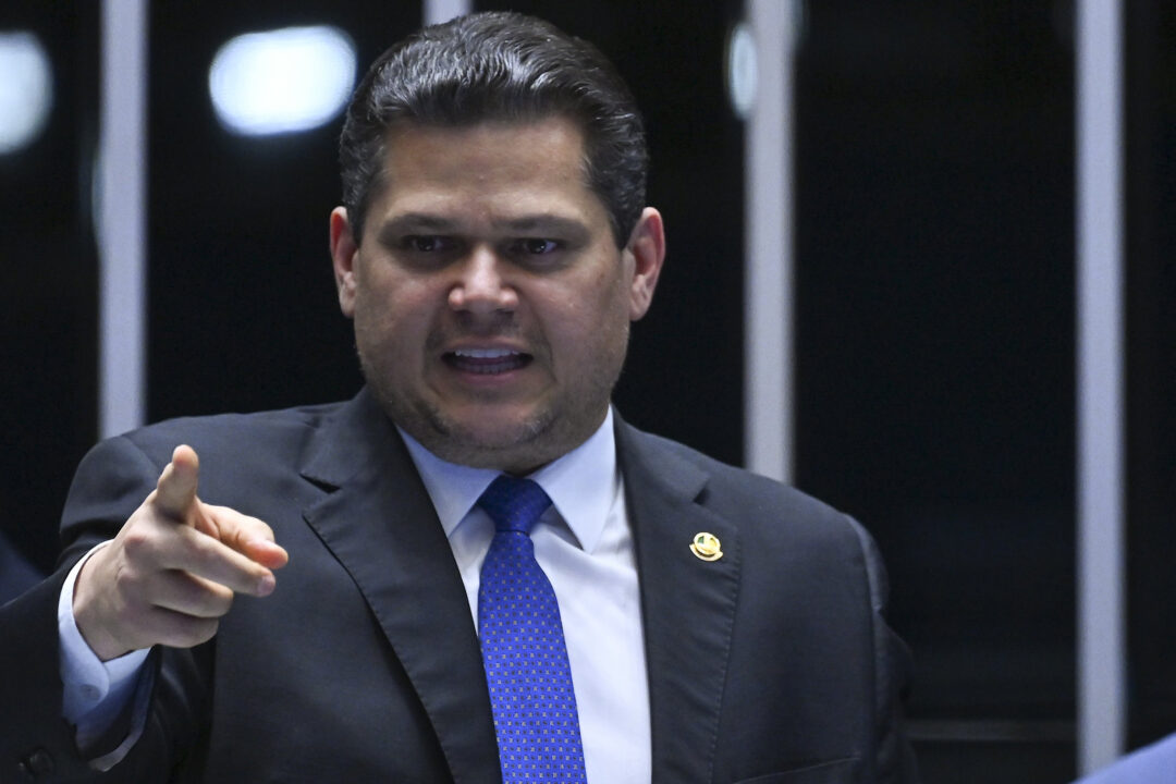 Senado aprova fim da escala 6×1 e dá trunfo eleitoral para Lula 