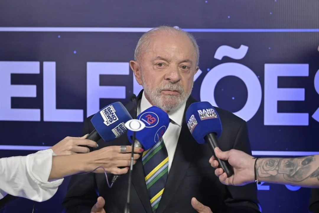 Em entrevista, Lula desafia Flávio a abrir sigilos bancário e telefônico até próximo debate