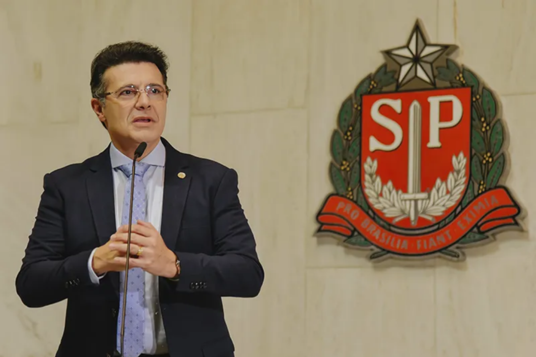 Deputado do PL é levado à delegacia após disparo em bar de São Paulo