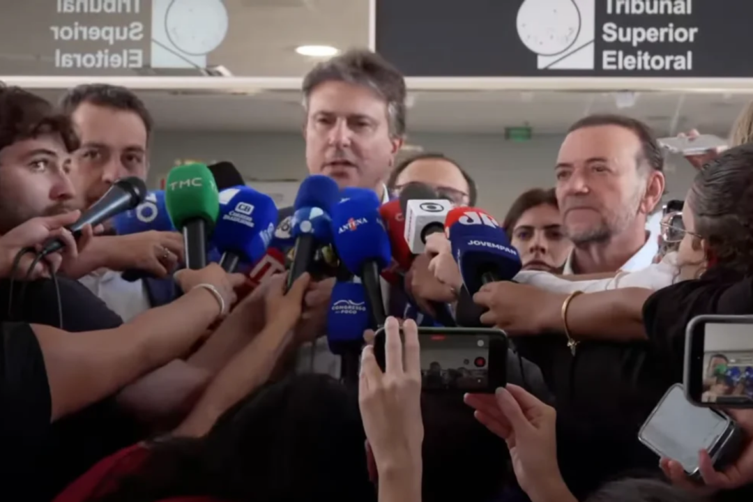 PT diz que Lula aceitou condições de Flávio para abrir sigilos