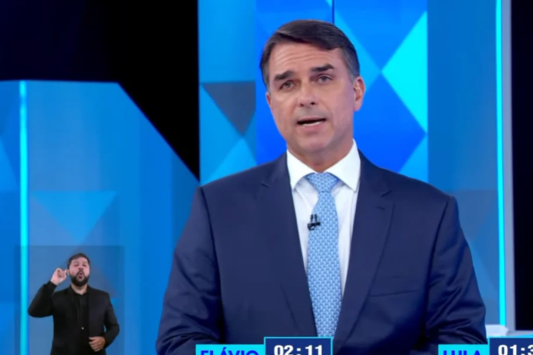 “Lula, quando você foi ao supermercado?”, questiona Flávio em debate