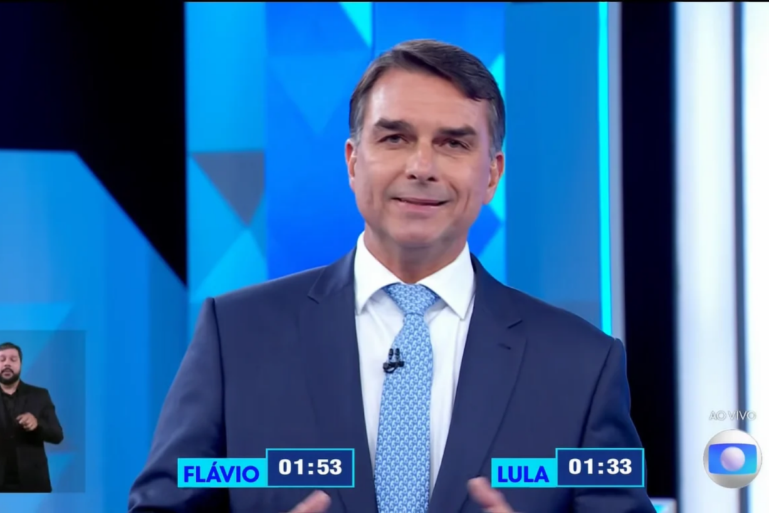 “A vida do Lula é um laranjal”, diz Flávio em debate