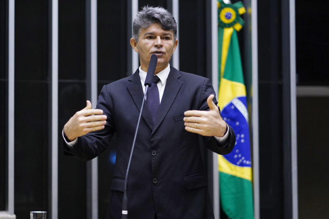 Deputado do PL apresenta proposta contra assédio eleitoral