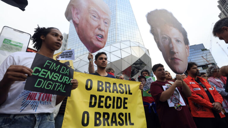 Protesto contra a Meta