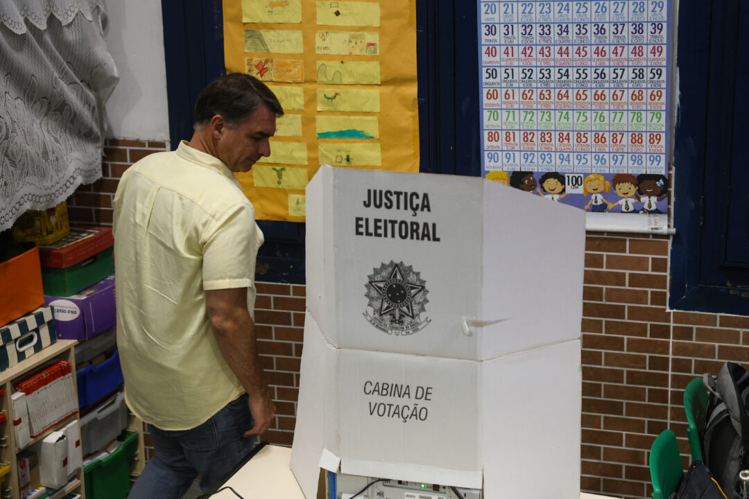 Crusoé: Wall Street Journal destaca “vingança” contra Flávio
